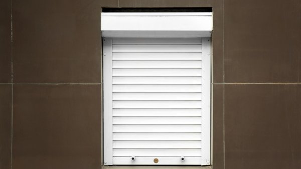 De l'ombre à la lumière dans votre intérieur, l'importance des volets roulants à Strasbourg